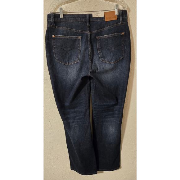 Judy Blue high waist button fly stretch jeans
13x31 - Picture 5 of 6